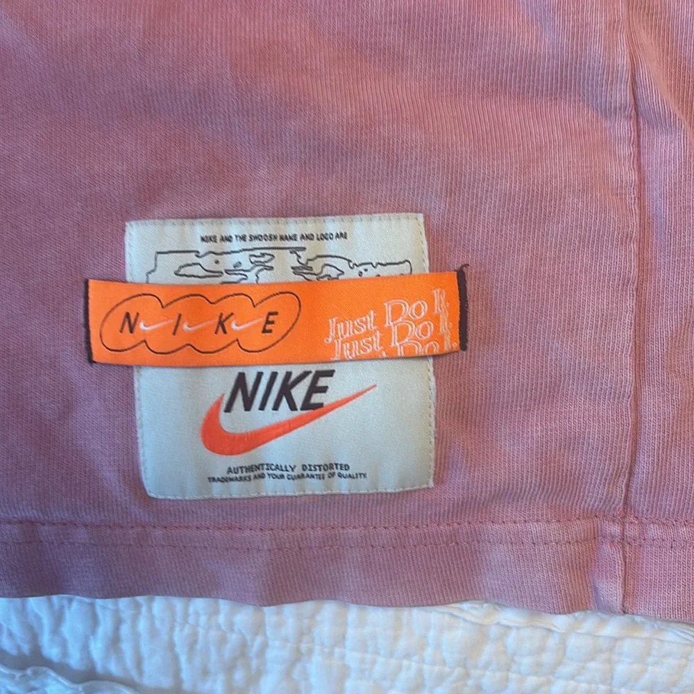 Nike Men's Short Sleeve Tee - Picture 3 of 5